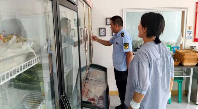 常家河镇市场监督管理所对辖区内餐饮店开展食品安全专项检查