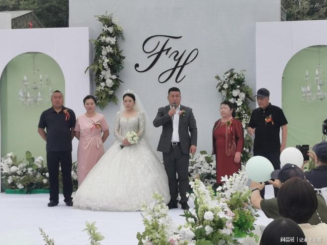 沈阳战狼特训营国防教育基地举办国防教育草坪婚礼