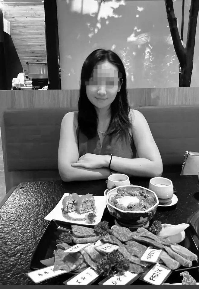 女子三亚旅游被蛇咬至身亡过程及进展：官方介入家属称或考虑尸检
