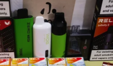 入口很滑，香烟是最好的。的恋爱中的竞争者–放松悦刻 
