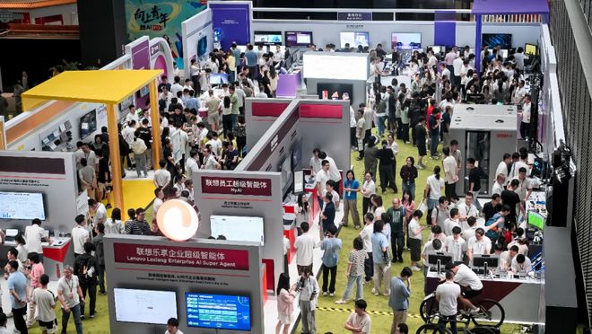 近200项前沿技术及产品亮相创新开放日 联想集团展示“人工智能+”落地成果