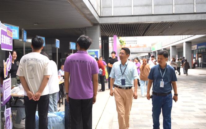 合肥职业技术学院喜迎2025级新生报到入学