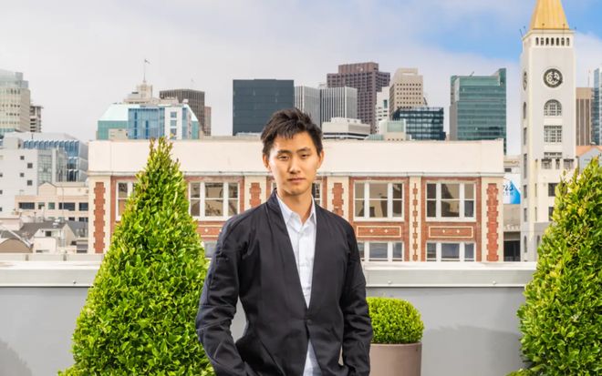 28岁华人执掌185万亿科技巨头AI大权！一觉醒来图灵奖得主也要向他汇报