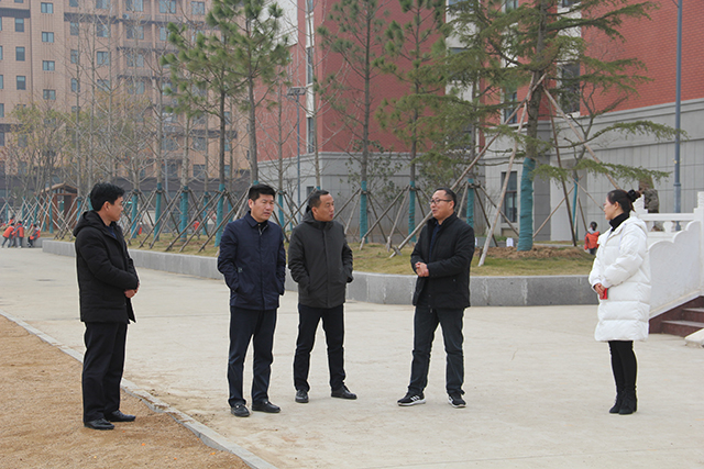 柘汪小学：柘汪镇镇长张来涛到南京路校区调研教育工作