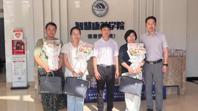 浙江东方职院校领导走访慰问一线教师