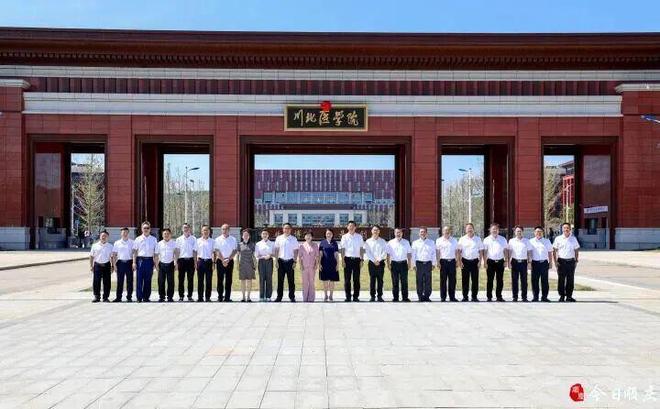 整体搬迁这所大学新校区正式投用