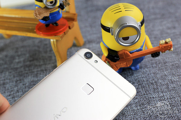 vivo X6的屏幕尺寸是多少？vivo X6的分辨率是多少？